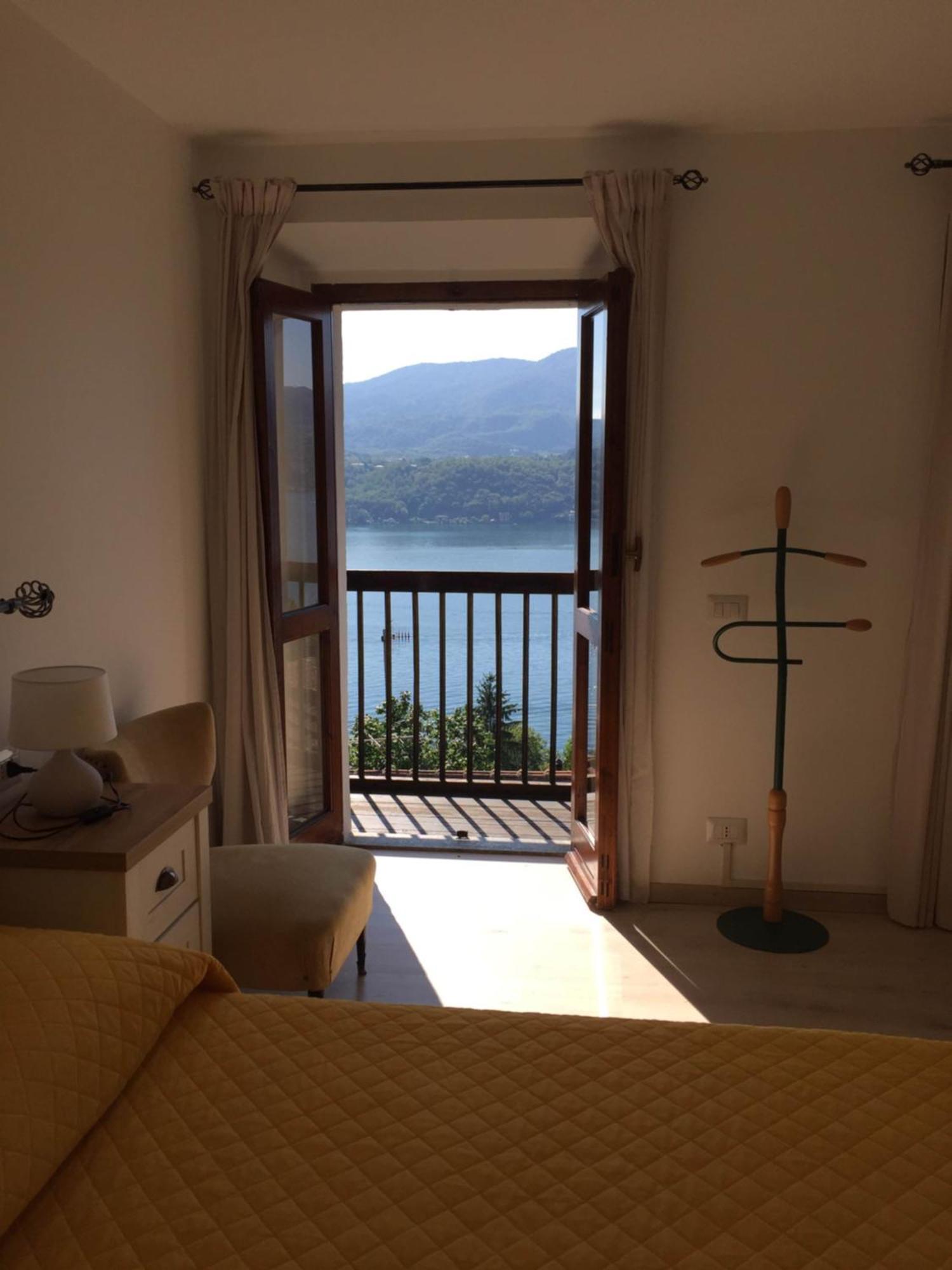 Casa Zoe Lägenhet Ameno Exteriör bild