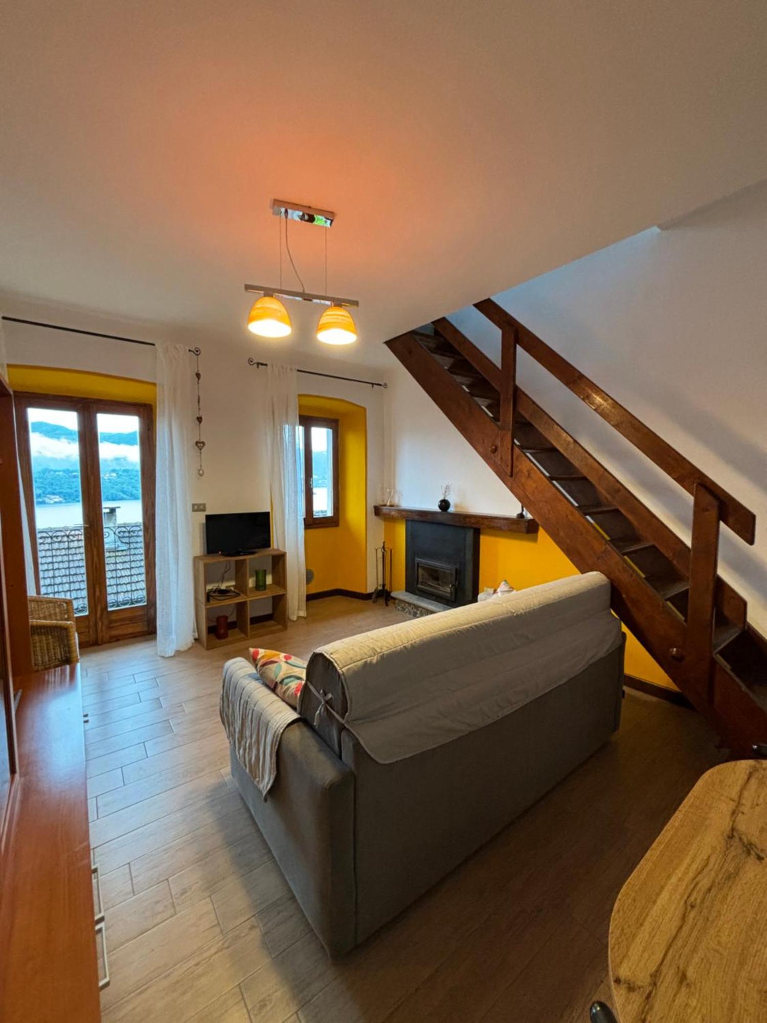 Casa Zoe Lägenhet Ameno Exteriör bild